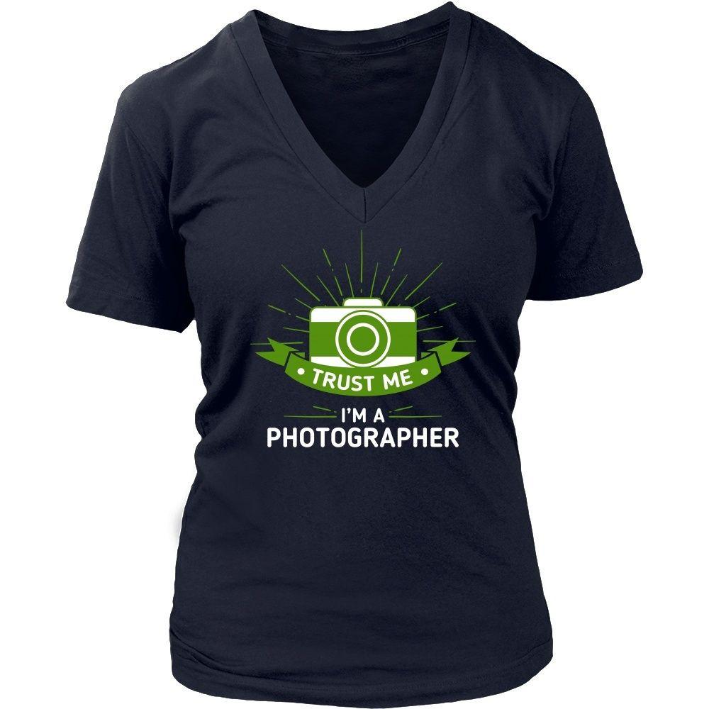 Photography T Shirt - Trust Me I'm A Photographer-T-shirt-Teelime | shirts-hoodies-mugs