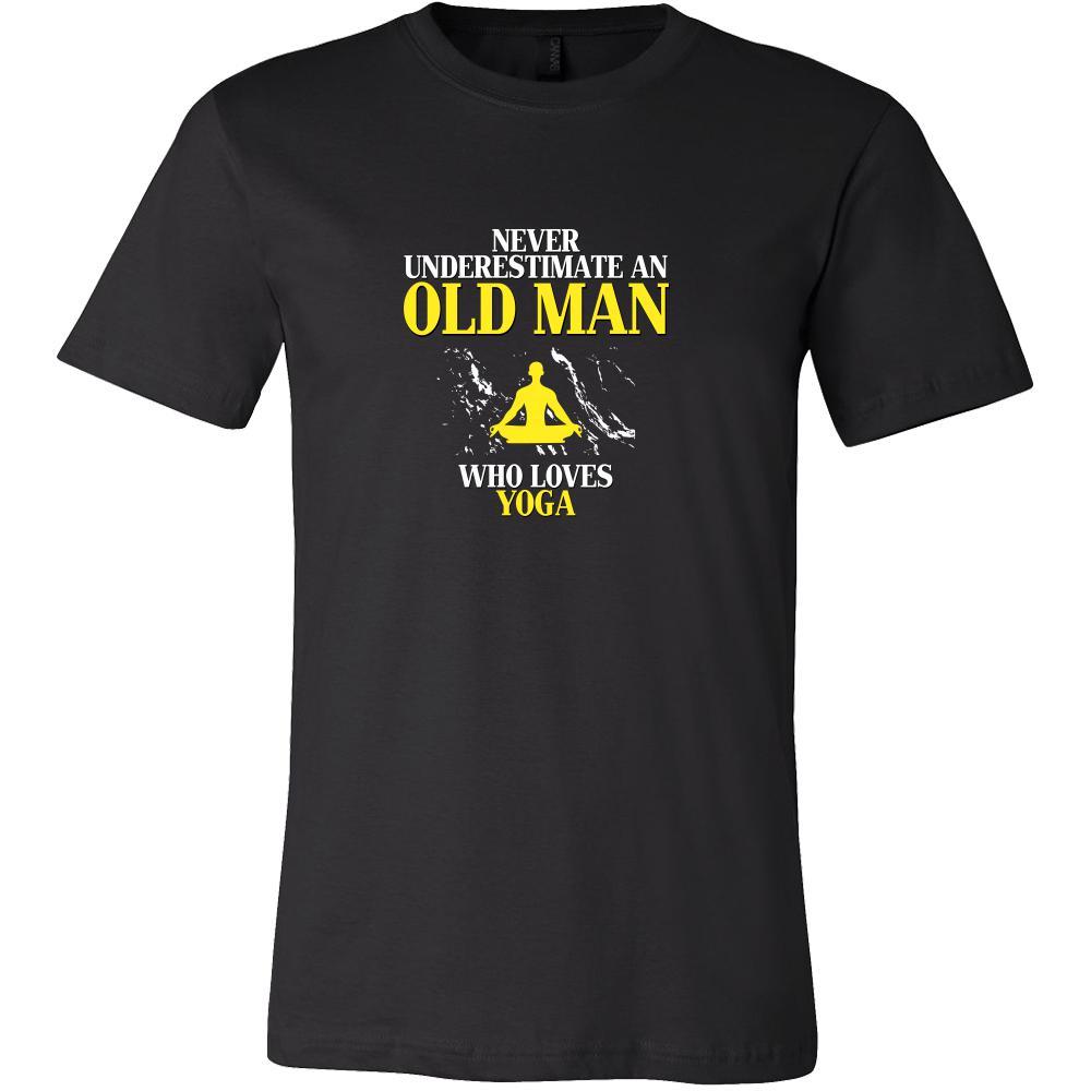 Yoga Shirt - Never underestimate an old man who loves yoga Grandfather Hobby Gift